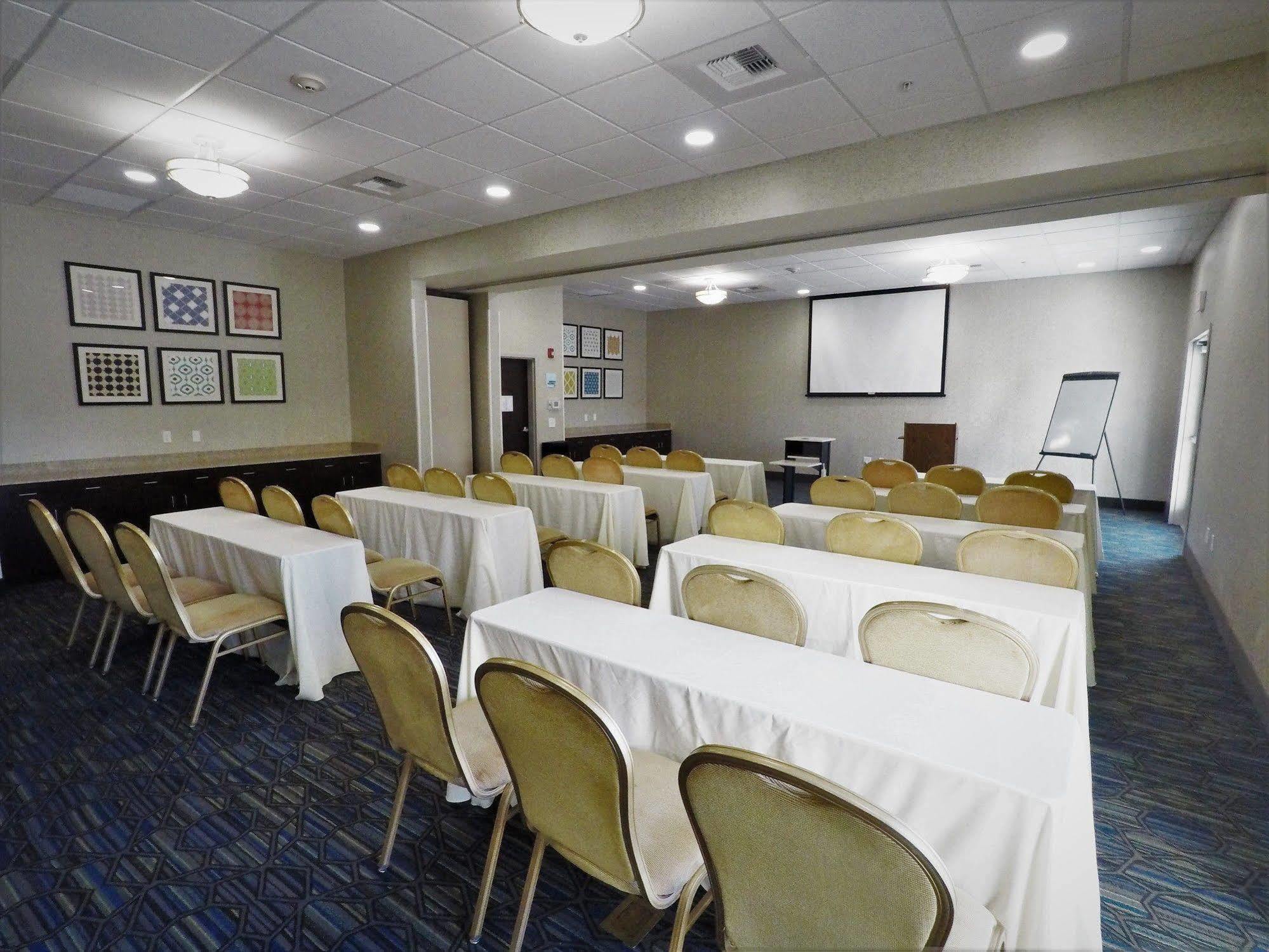 Holiday Inn Express Hotel & Suites Napa Valley-American Canyon By Ihg Ngoại thất bức ảnh